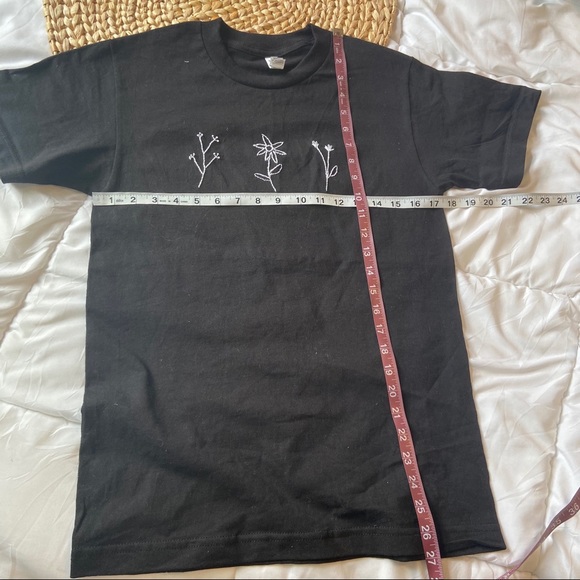 Handmade | Embroidered Tee T101 - Picture 6 of 8
